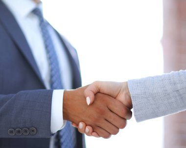 Kavram siluet ve filtre güneş toplantı iş ortaklığı