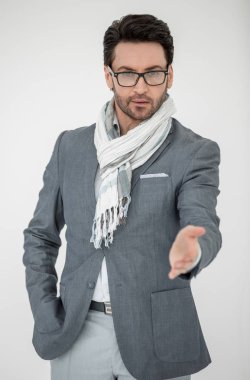 Beyaz bir welcoming.isolated kolundan dışarı ile bir işadamı portresi kapatın