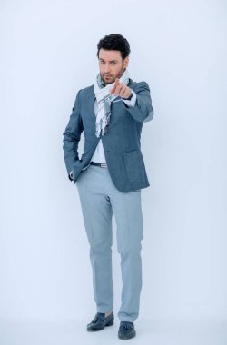 tam büyüme. Sana işaret şık genç adam