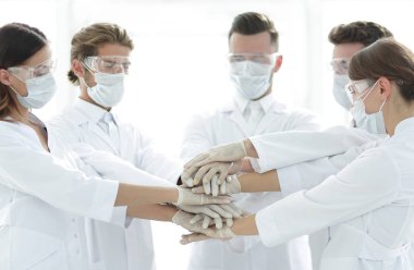 el arkadaşlarıyla istifleme doktorların yakın çekim fotoğraf