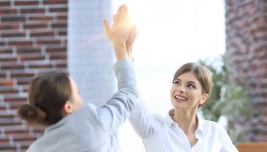 ekibinin iş sonuçları için mutlu