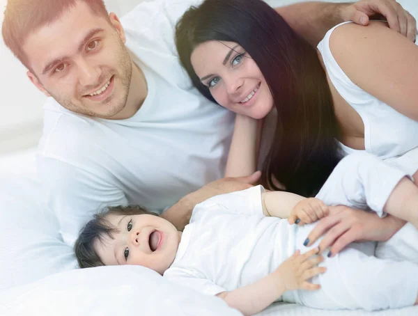 Lovely family morning in the bedroom — Stock Photo, Image