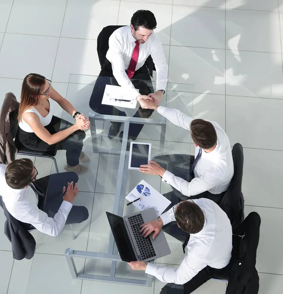 Diversas pessoas de negócios em uma reunião — Fotografia de Stock