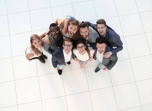 Von oben. Portrait eines glücklichen Geschäftsteams — Stockfoto