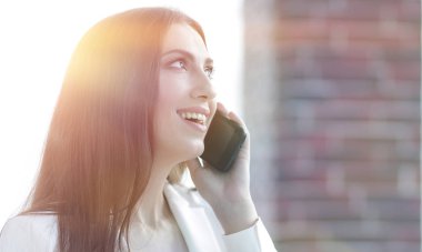 başarılı kadın cep telefonunda söz