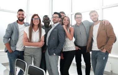 modern bir ofis bir profesyonel iş takım ayakta portresi