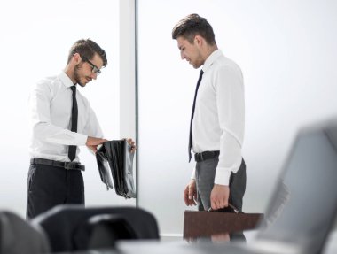 Avukat açılış evrak çantası belgelerle