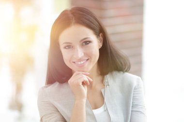 yakın çekim. başarılı iş kadını portresi.