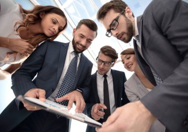 Patron ve iş takım mali rapor analiz