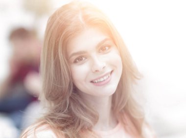 başarılı öğrenci kızlar arka planda sınıf