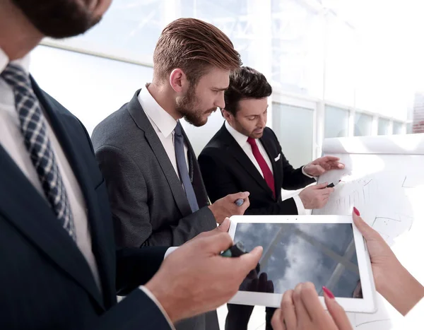 Close up.business people discussing a new design project — Stock Photo, Image