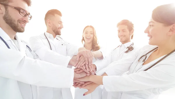 Groep van medische stagiaires toont hun eenheid — Stockfoto