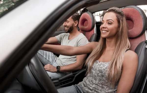 Young woman behind the wheel of the family car — Stock Photo, Image