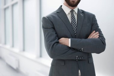 yakın up.successful işadamı koridorda duran 