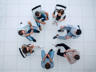 Üst Manzara. Başarılı genç çalışanlardan oluşan bir ekip.