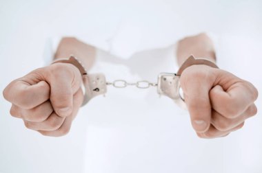 up.handcuffed eller kapatın.
