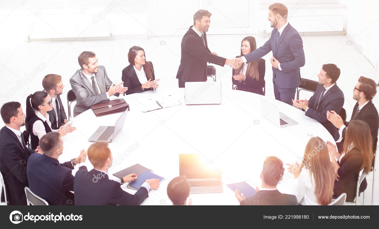 会議写真素材 ロイヤリティフリー会議画像 Depositphotos