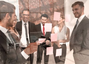 iş notları camına bir yönetim kurulu iş takım okur.