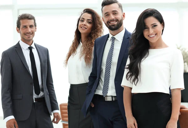 Equipe de negócios bem sucedida no escritório — Fotografia de Stock