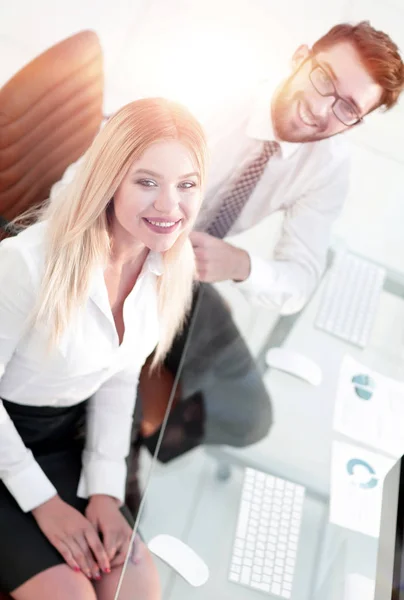 Retrato Cerca Una Joven Empresaria Exitosa Lugar Trabajo —  Fotos de Stock