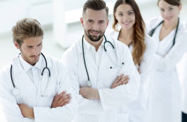 Portre sağlık ekibi duran kolları olan hastanede geçti