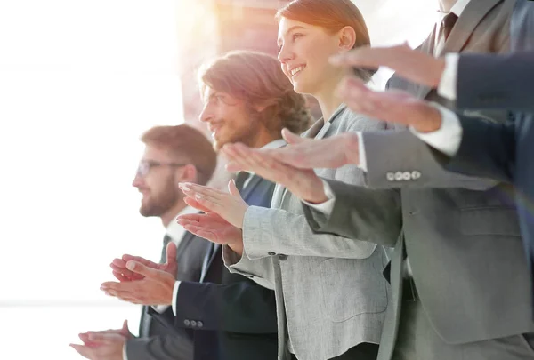 Gli uomini d'affari applaudono — Foto Stock