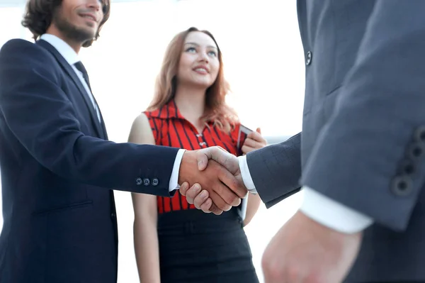 Metoda handshaking podnikatelé po dobrý obchod. Obchodní koncept — Stock fotografie