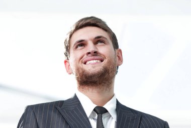 Beyaz arka plan üzerinde izole başarılı bir avukatı portresi