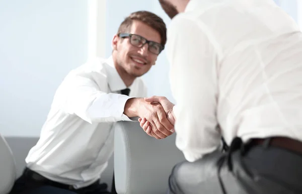 Cerrar up.handshake gente de negocios . — Foto de Stock