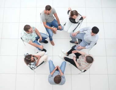 en iyi view.business takım geçerli sorunları tartışıyor