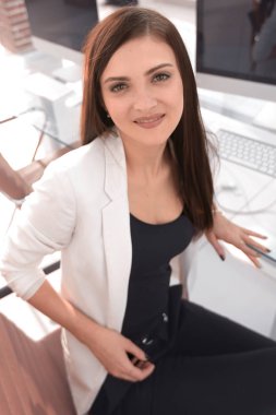 işçisi kadın ofis belirsiz durum hakkında kararsız olduğunu.