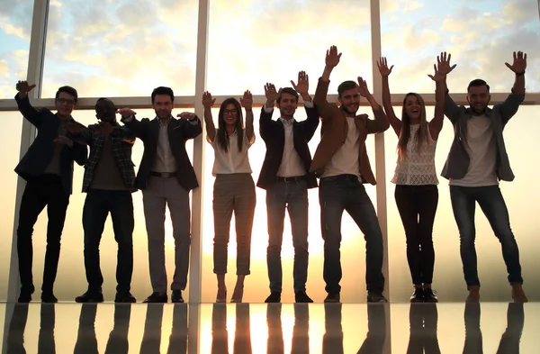 Grupo de jovens felizes — Fotografia de Stock