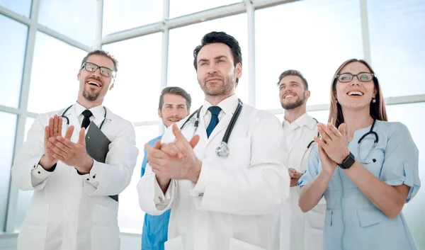 Pięć różnych lekarzy, stałego i brawo — Zdjęcie stockowe