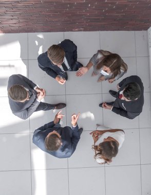 Üst Manzara. İş ekibi beyin fırtınası yapıyor.