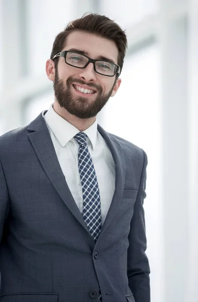 Close up.portrait de un hombre de negocios soñador —  Fotos de Stock