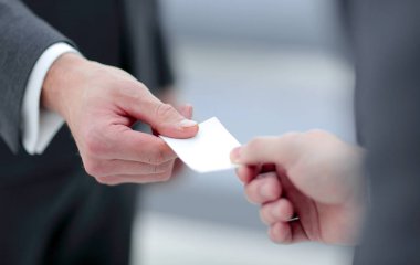 Kartvizit ortağına teslim işadamı.