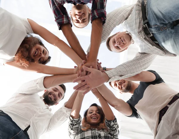 iş takım birlikte sıktı elleri ile