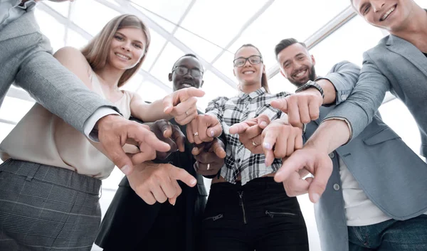 Gente de negocios apuntando a la cámara aislada en blanco — Foto de Stock