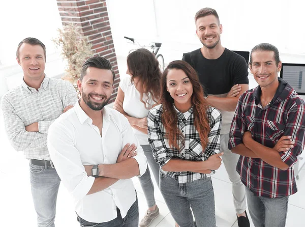 Equipo exitoso de jóvenes —  Fotos de Stock