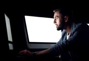 up.businessman bilgisayar kullanarak kapatın.