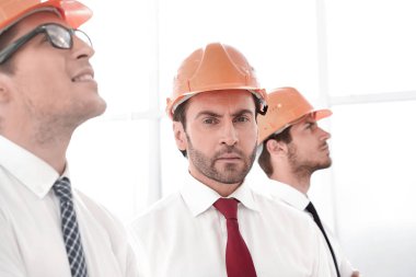 yakın up.businessman ve bir grup birlikte ayakta Mimarlar