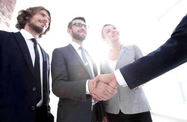 Business team welcoming its investors. — Stock Photo, Image