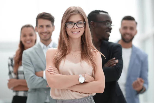 Feliz diverso grupo de personas en blanco y negro con caras sonrientes bo — Foto de Stock