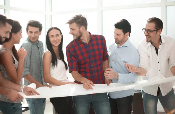 Close up.the creative team holds a working meeting — Stock Photo, Image