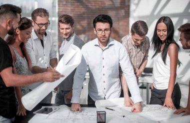 tasarımcılar ve Mimarlar yeni bir proje üzerinde çalışıyoruz