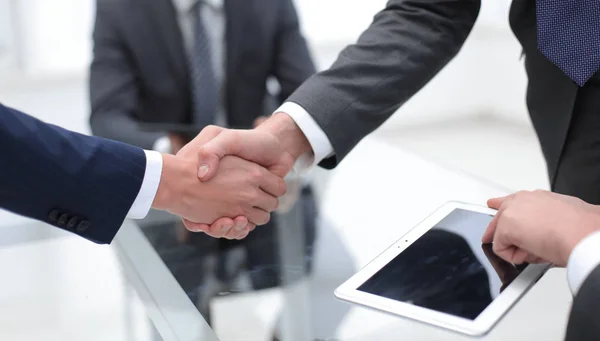 Uzavřít up.financial partneři handshake — Stock fotografie