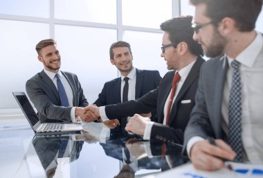 karşılıklı müzakere masasına üzerinde mali ortaklar.