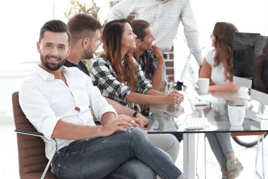 iş adamı ve onun yaratıcı ekip çalışması