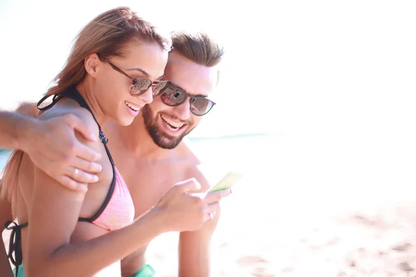 A cute couple embracing. — Stock Photo, Image