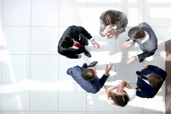 Ovanifrån. affärsgruppen diskuterar nya idéer — Stockfoto